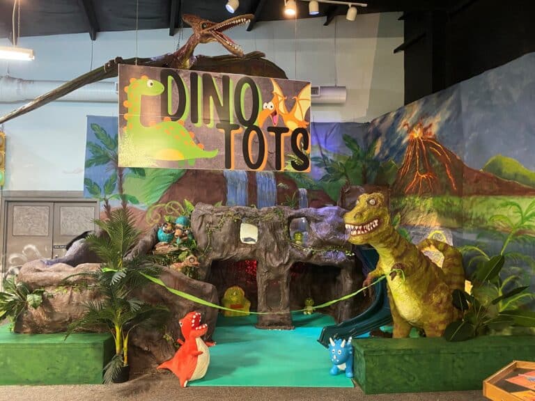 Playing with Dinosaurs, Kids at This Museum Are Close to Recycling